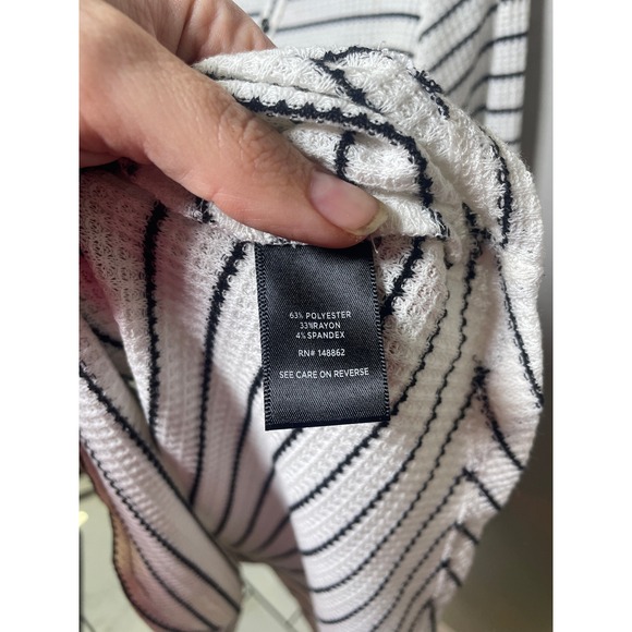Torrid Womens White Black Striped Waffle Knit Henley Thermal Top Size 1 L XL - Picture 3 of 4